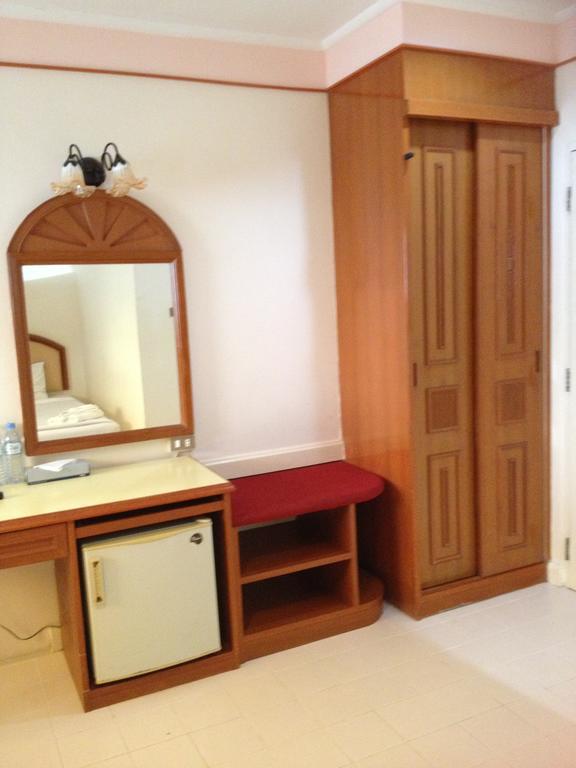 Smile Inn Patong Екстер'єр фото
